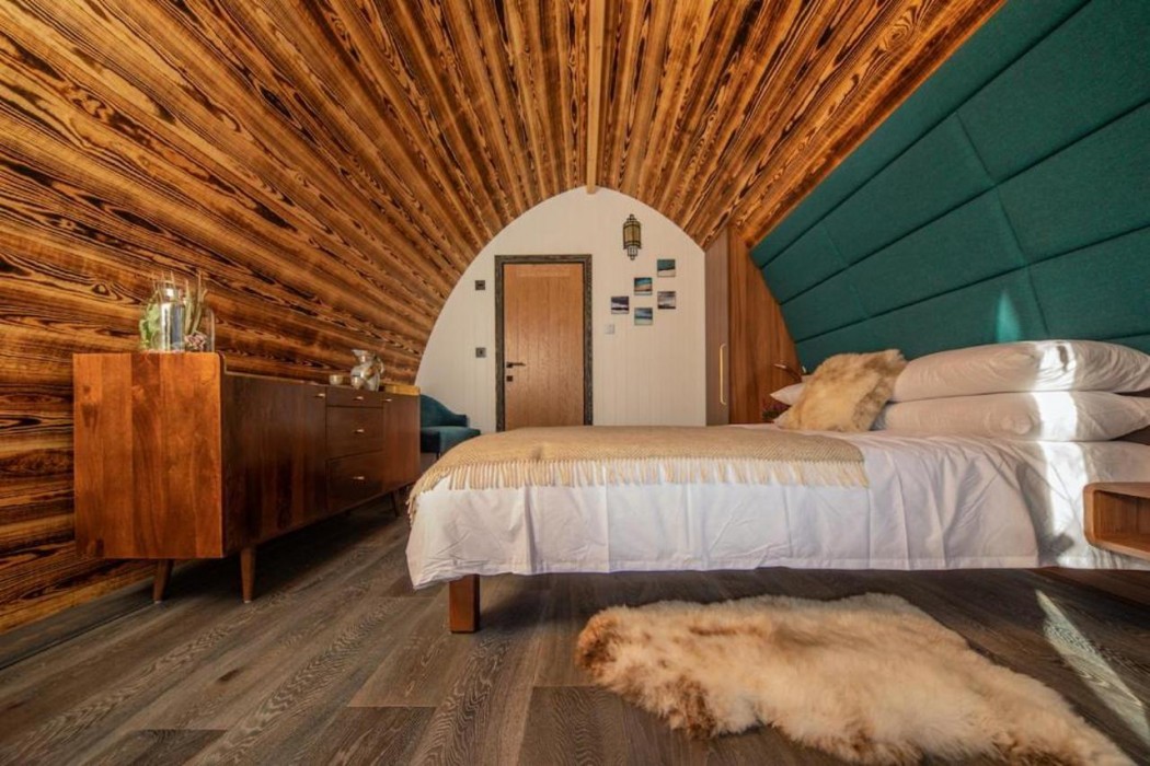 Bracken Hide Hotel 10/47