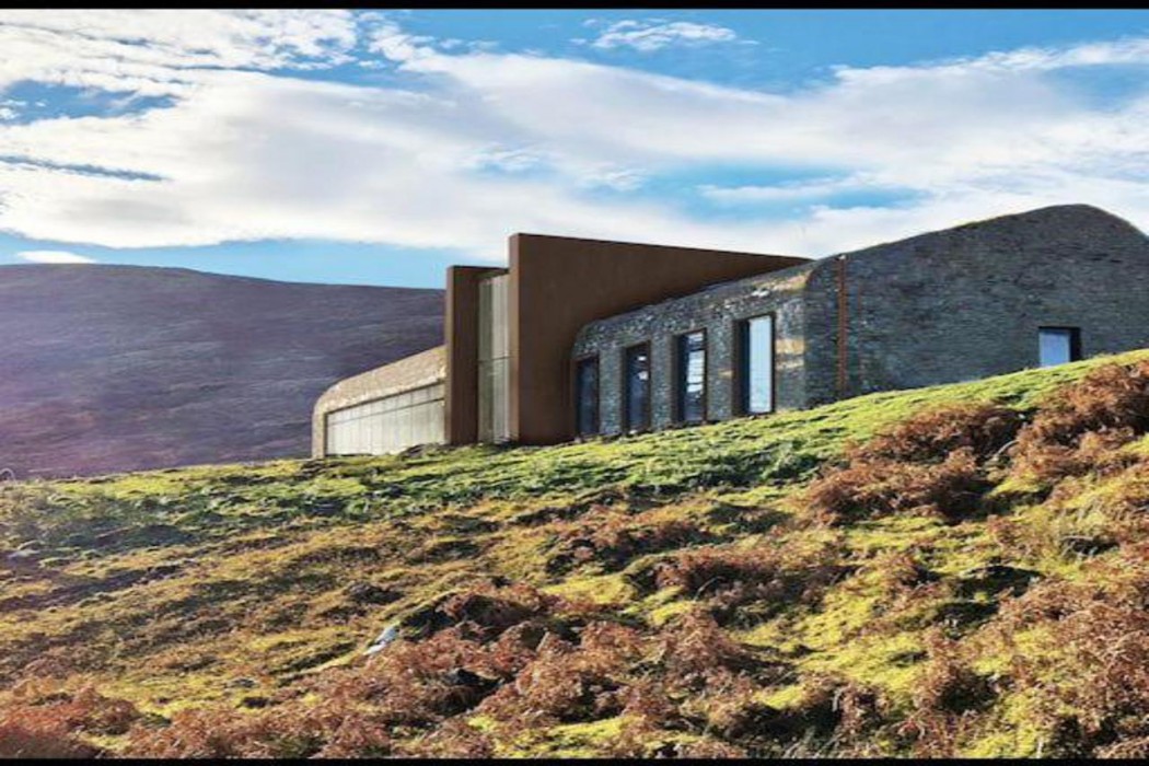 Bracken Hide Hotel 3/47