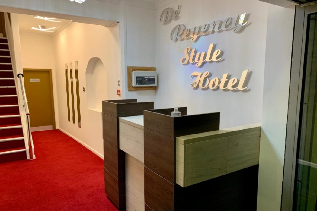 De Regency Style Hotel 4/28