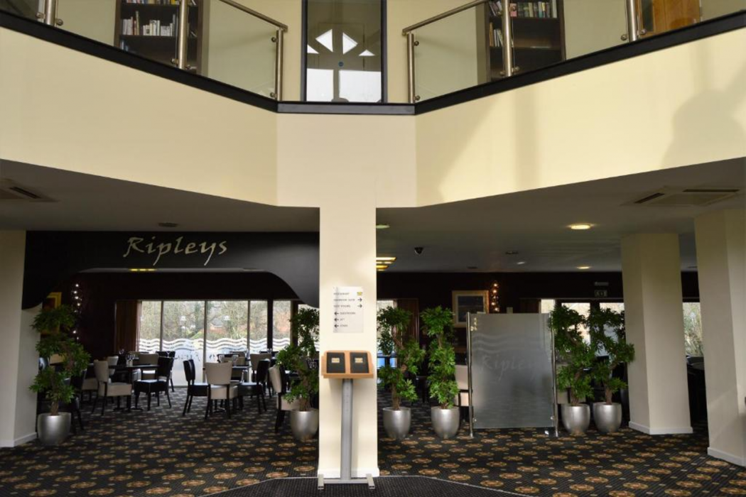 Padbrook Park Hotel 4/46
