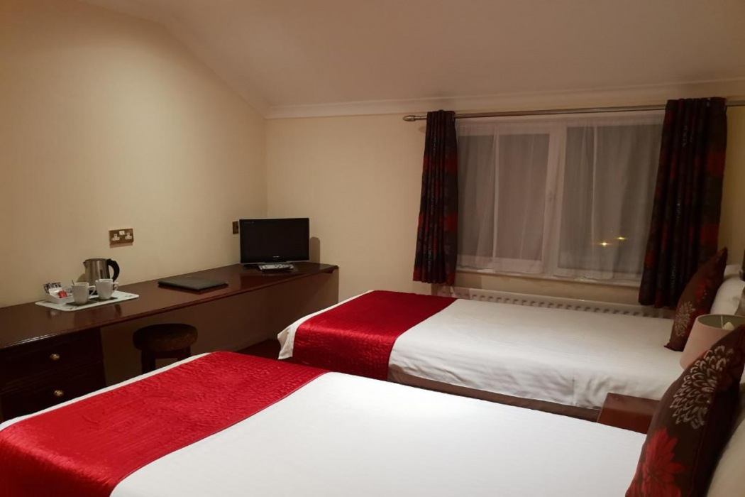 Ascot Hotel 14/50