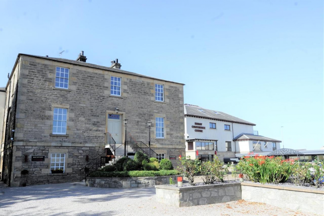 The Mansefield Hotel 2/59