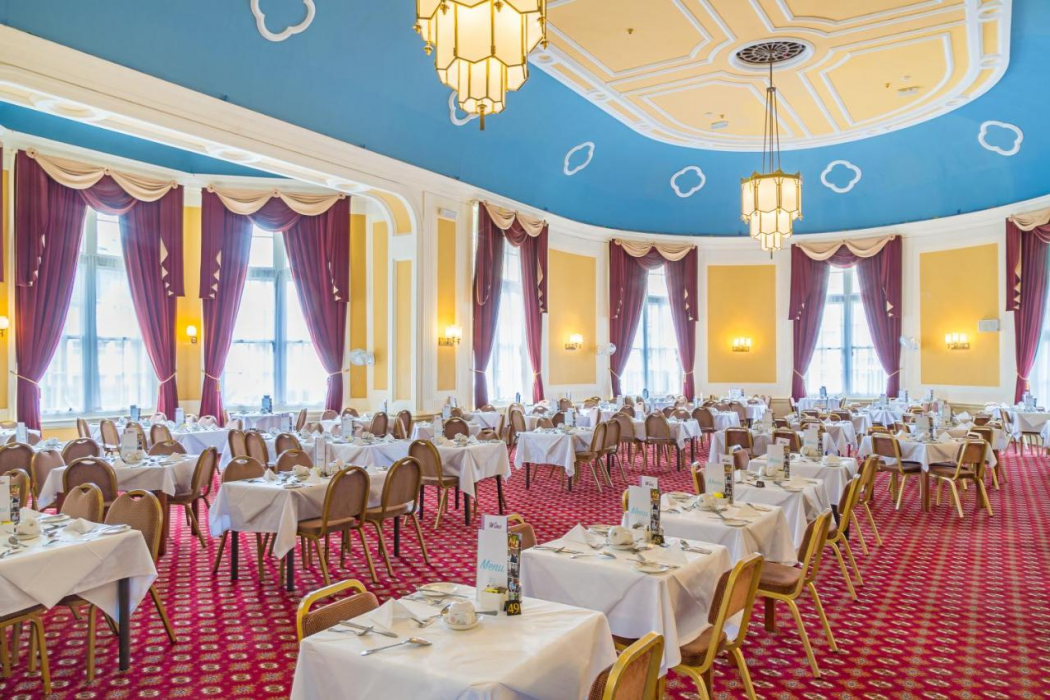 Queens Hotel 16/23