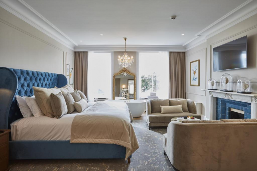 Lympstone Manor 7/24