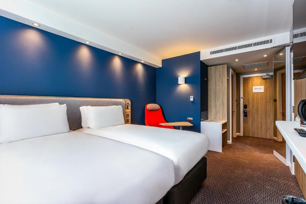 Holiday Inn Express Fleet, an IHG Hotel 9/28