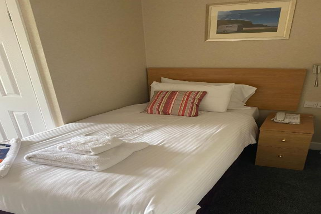 Croit Anna Hotel 4/8