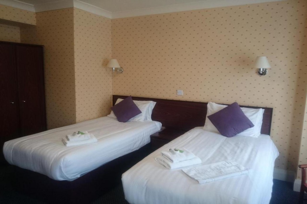 Cumberland Hotel 2/11