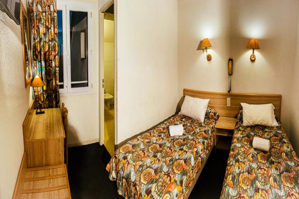 Hotel Corona 10/34