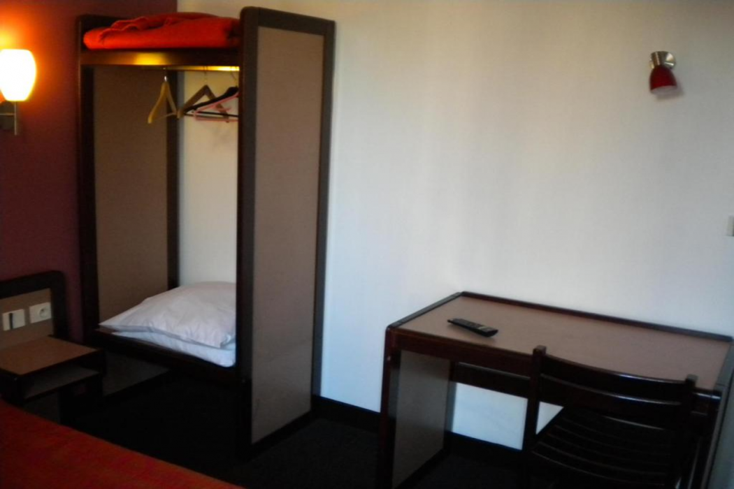 Hotel De La Place 14/23