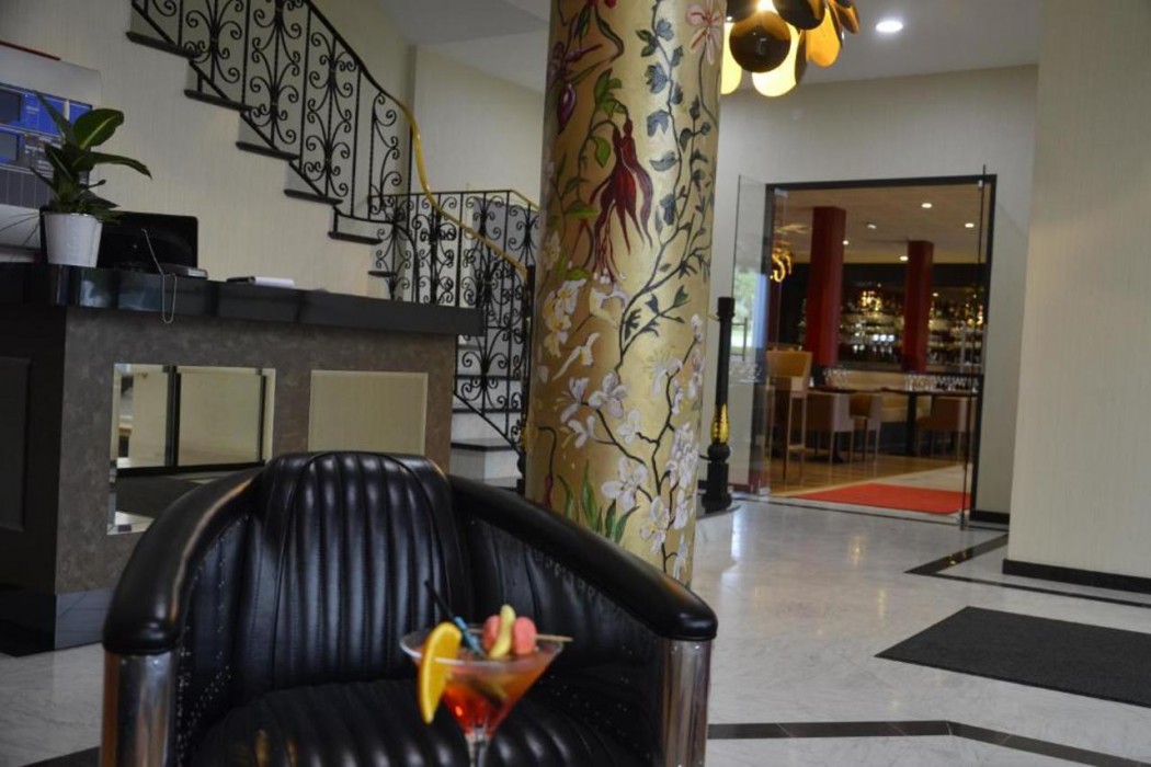 Le Grand Hotel 6/45