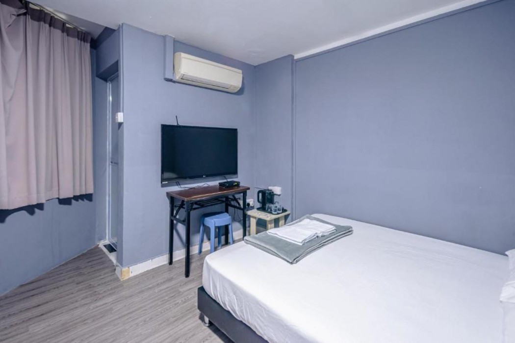 K HOTEL 8 22/56