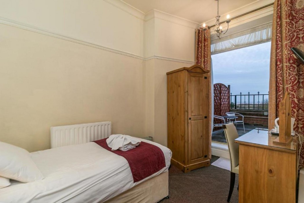 Skegness OYO Royal Hotel 15/60