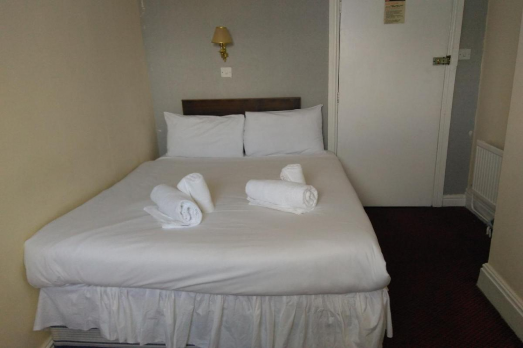The Crown Hotel 9/37