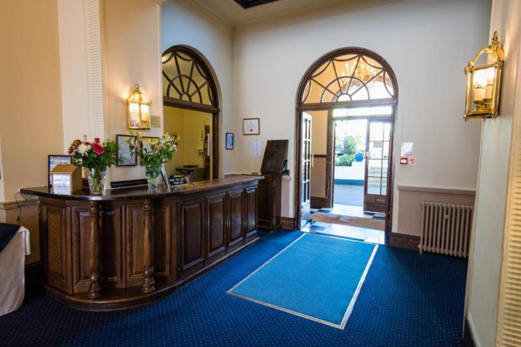 Abbey Lawn Hotel 4/64