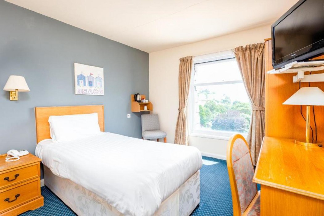 Abbey Lawn Hotel 7/64
