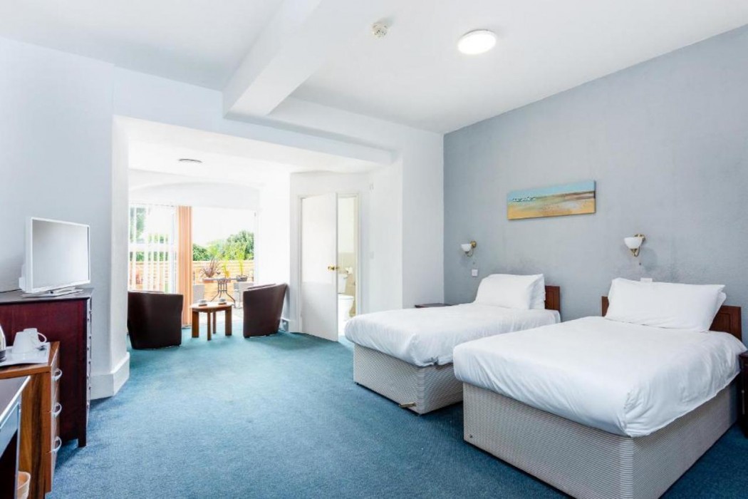 Abbey Lawn Hotel 11/64