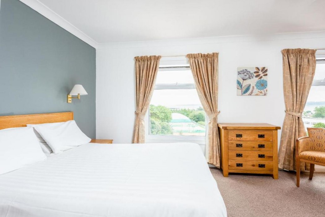 Abbey Lawn Hotel 6/64