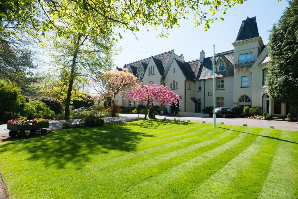 The Glen Yr Afon House Hotel 2/61