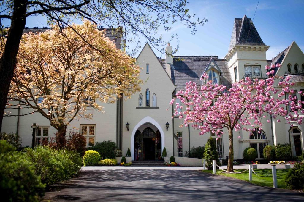 The Glen Yr Afon House Hotel 1/61