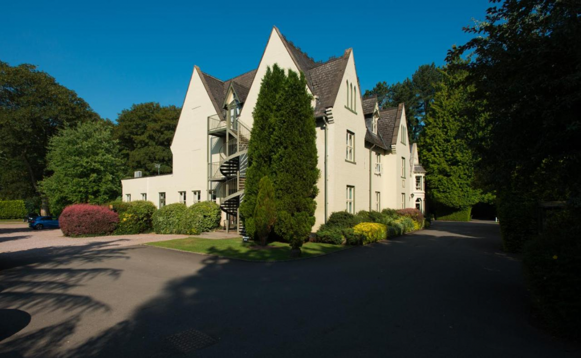 The Glen Yr Afon House Hotel 4/61