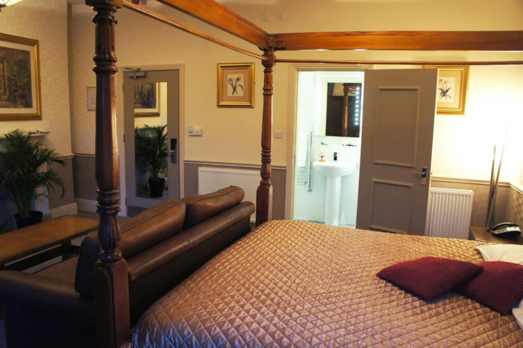 York House Hotel 10/47