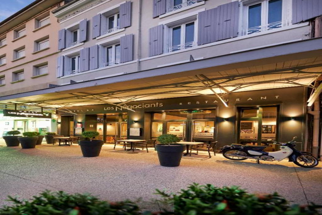 Hotel Les Negociants 1/56