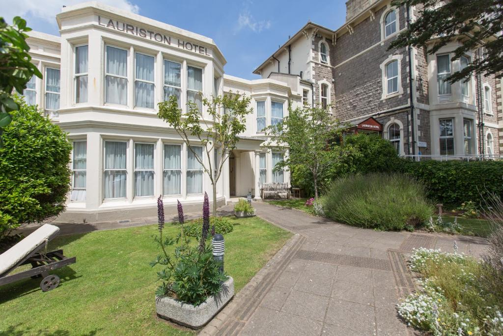 Lauriston Hotel 2/60