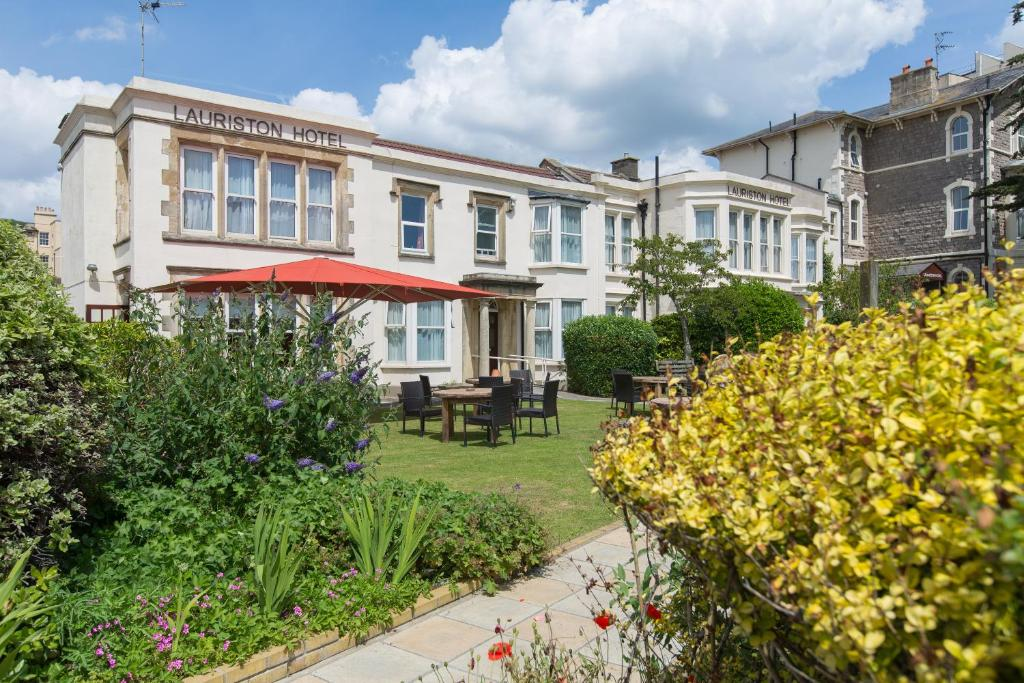 Lauriston Hotel 3/60