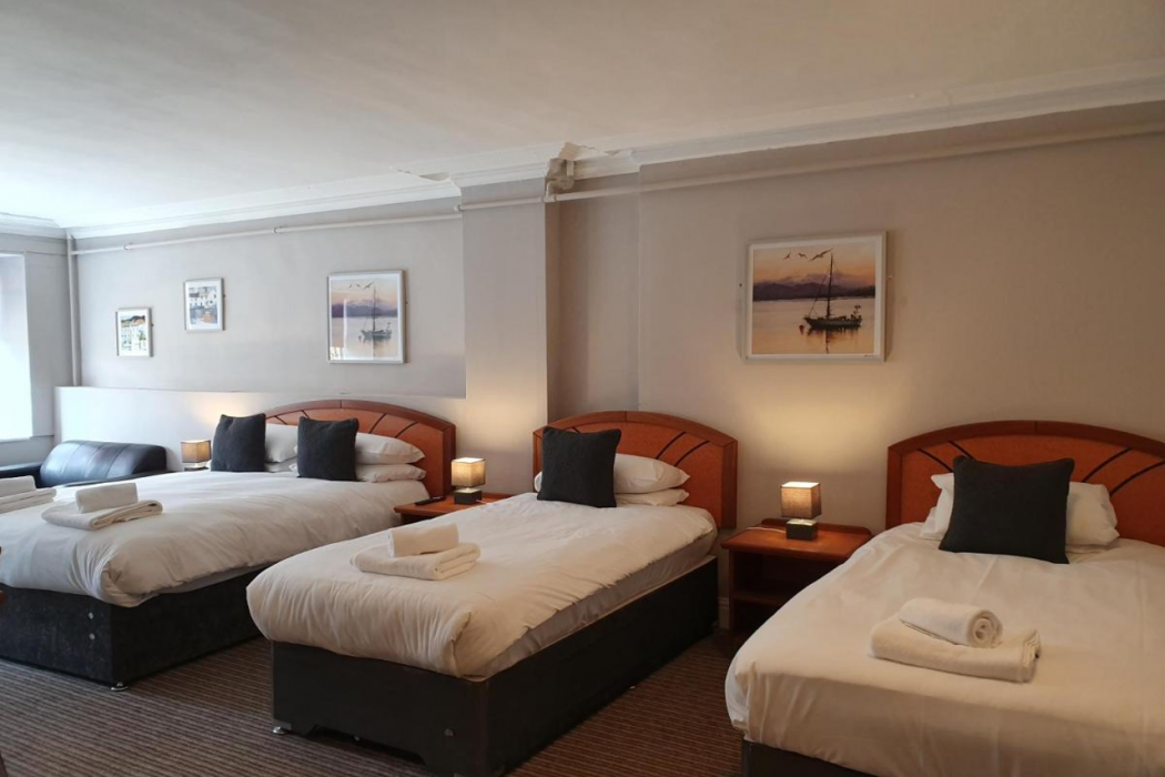 The York Hotel 12/49
