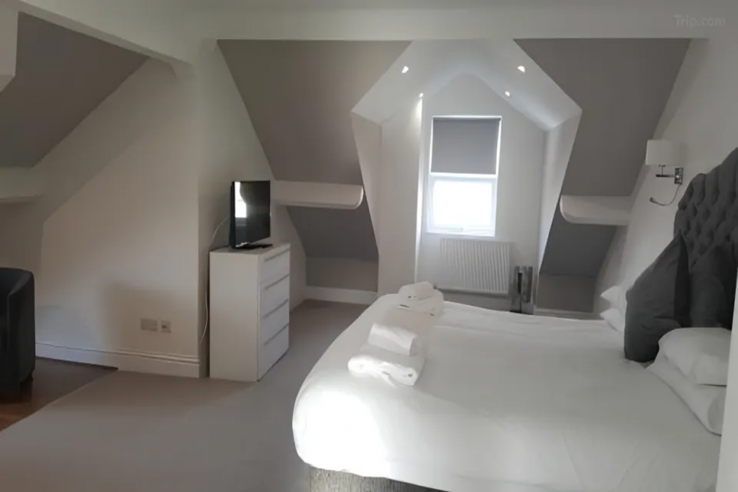 The York Hotel 9/49