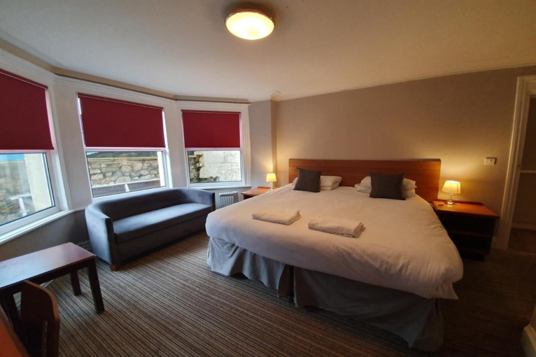 The York Hotel 13/49