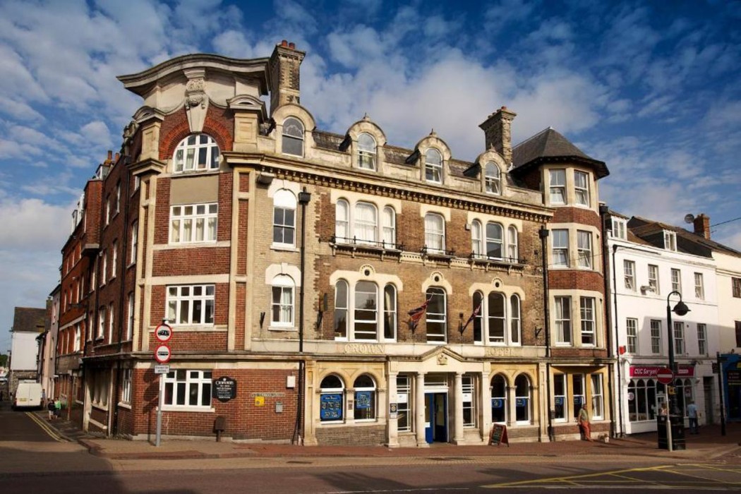 The Crown Hotel 1/55