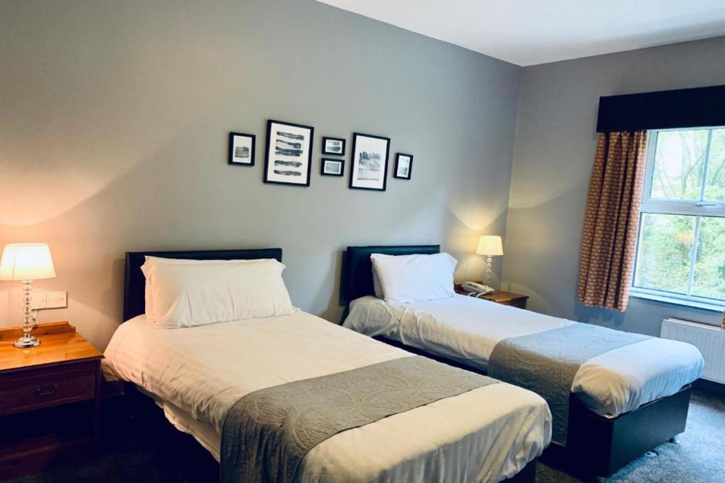 The Bannville Hotel 12/40