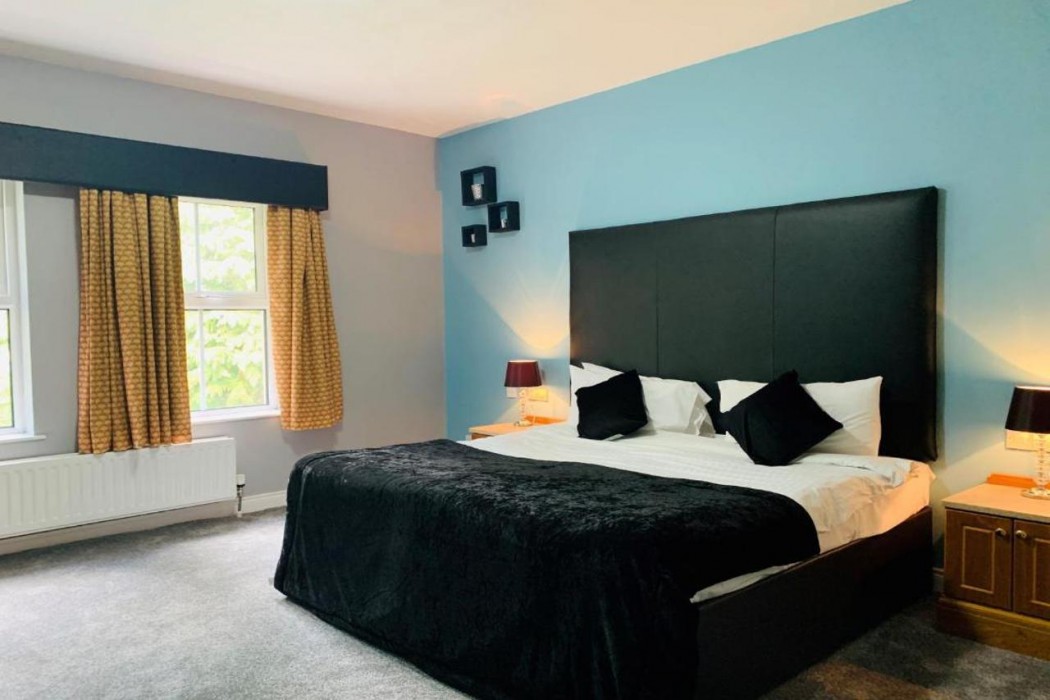 The Bannville Hotel 10/40