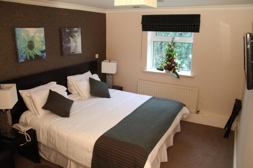 Greenvale Hotel & Restaurant 11/59