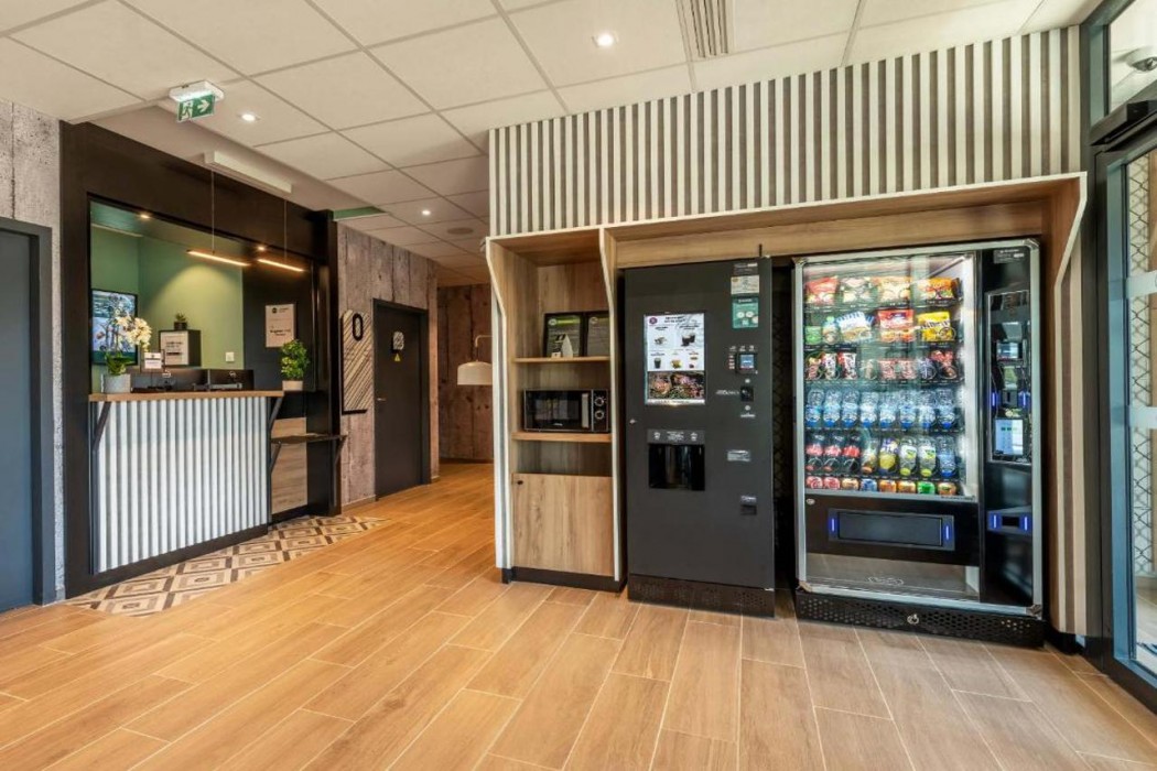 Lobby at B&B HOTEL Landerneau Bois Noir, LANDERNEAU