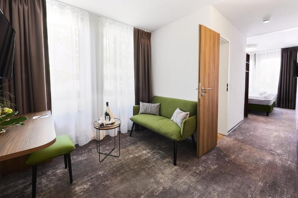 TOP Hotel Rhoenkitz 10/17