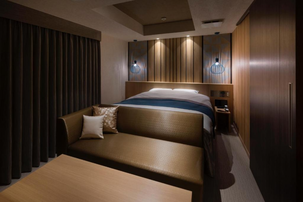 N Hotel 10/58