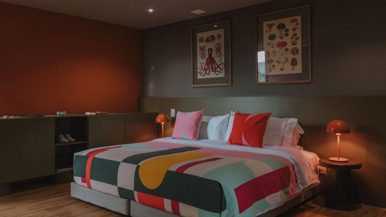 Versus Hotel 19/65