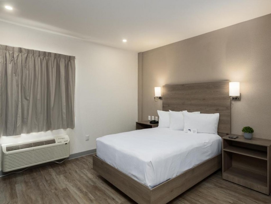 Hotel Mesaluna Short and Long Stay 18/74
