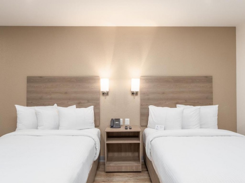Hotel Mesaluna Short and Long Stay 17/74