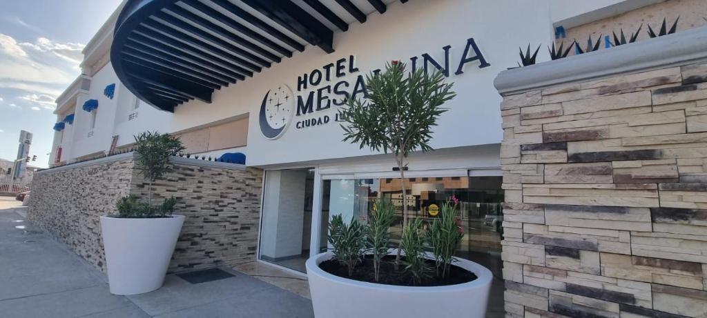 Hotel Mesaluna Short and Long Stay 1/74