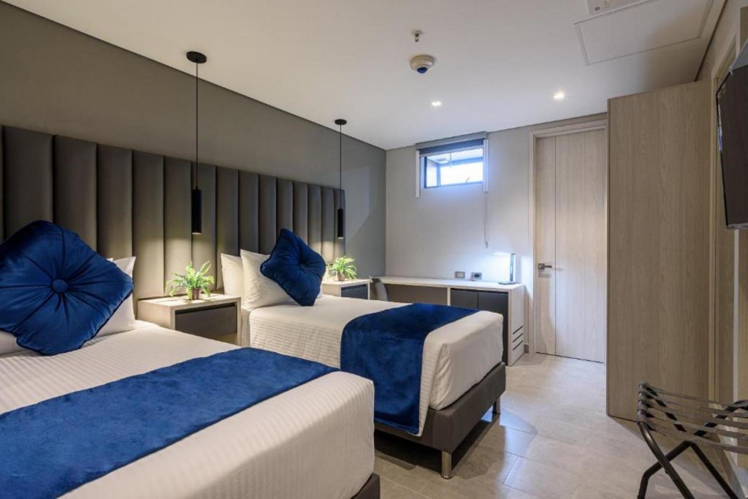 4 Sur Hotel 9/54