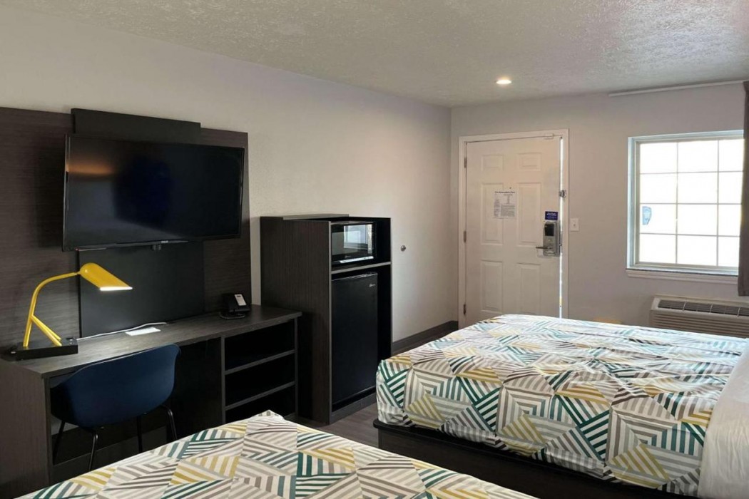 Motel6 Lafayette, IN 7/29