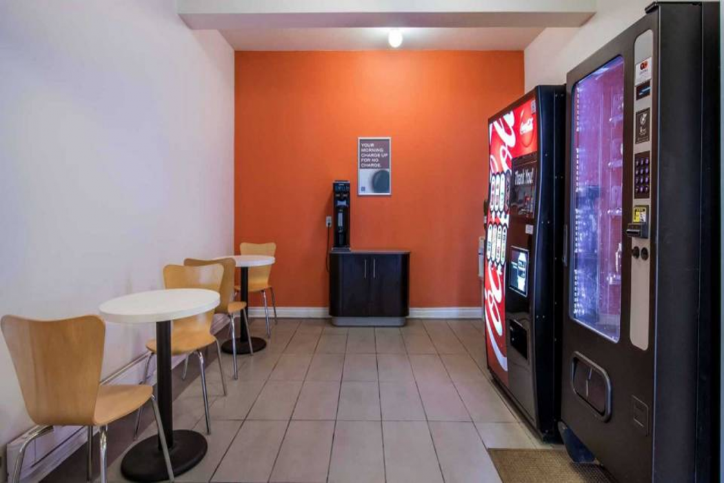 Motel6 Sudbury, ON 30/46