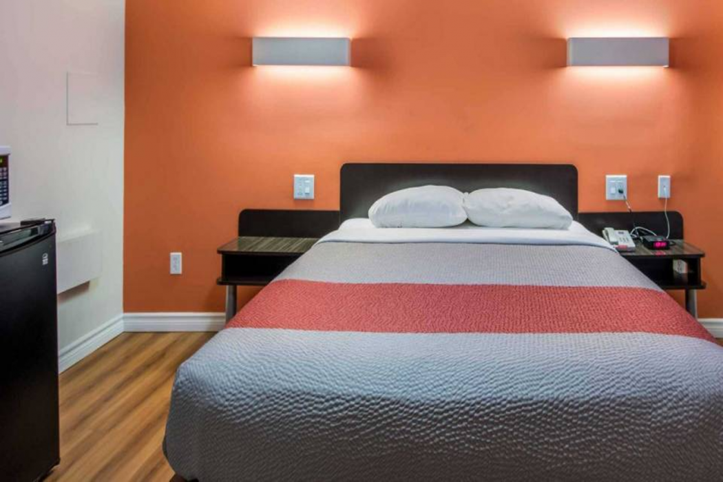Motel6 Sudbury, ON 15/46