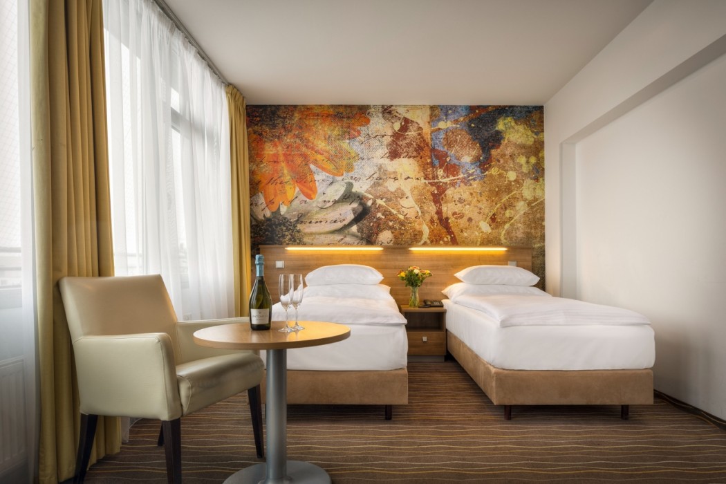 Akcent Hotel 10/67