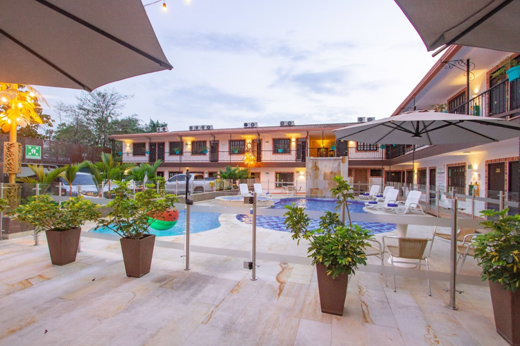 Hotel Vanguardia Natural 16/24