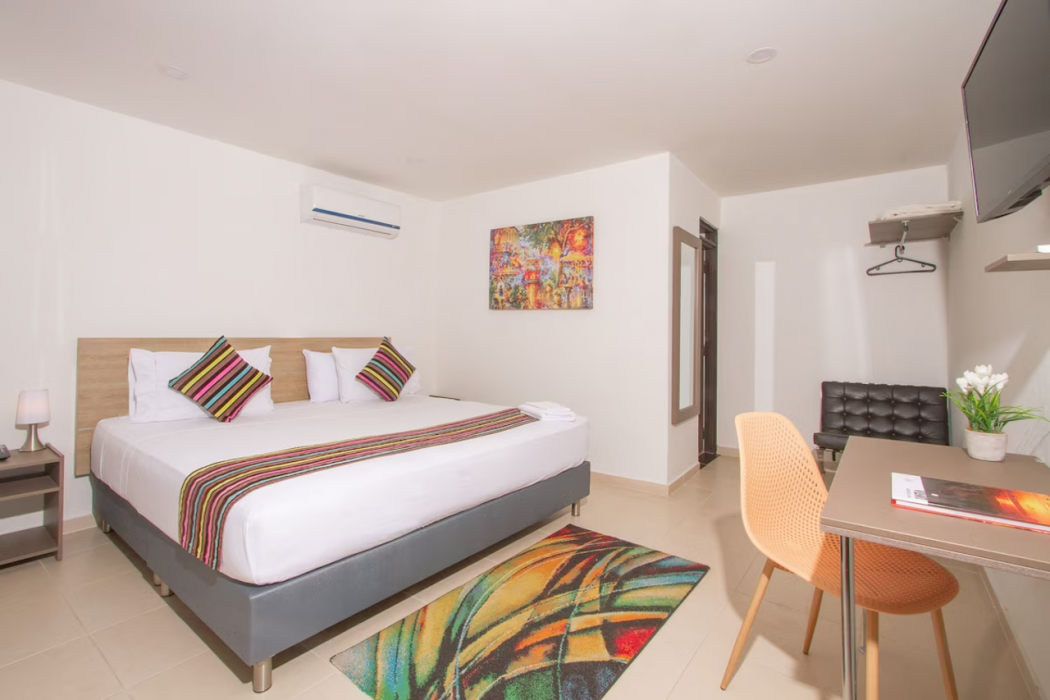 Hotel Vanguardia Natural 7/24