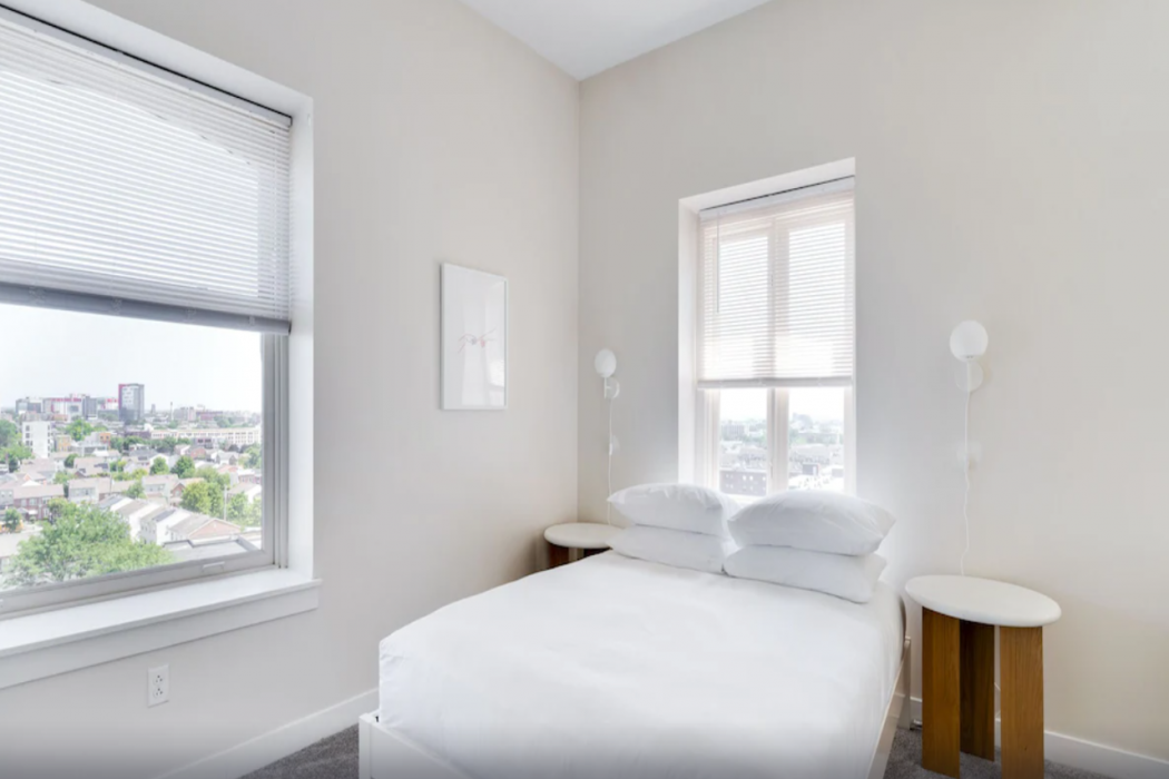 Mint House at The Divine Lorraine Hotel – Philadelphia 14/66